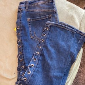 Detail jeans down the side size 10 never worn